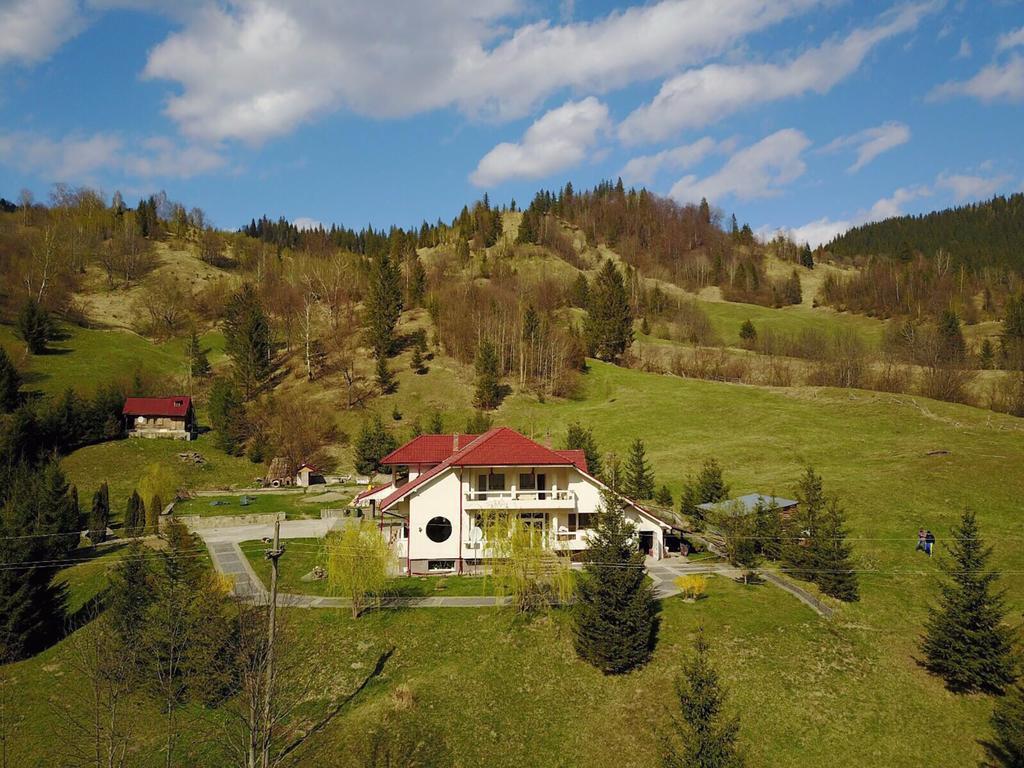 Pensiunea Aurora Izvorul Muntelui Bicaz Exteriör bild